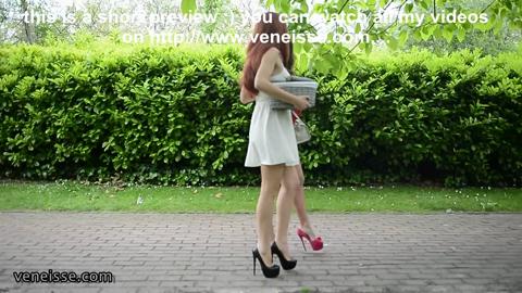 881